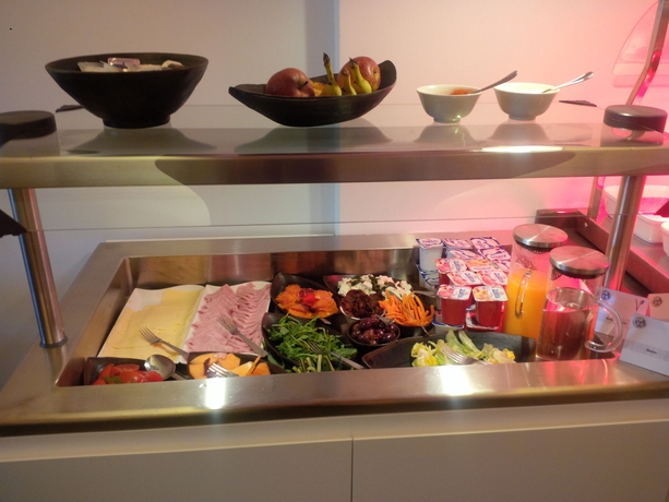 Imagen del bar/restaurante del Hotel British. Foto 10