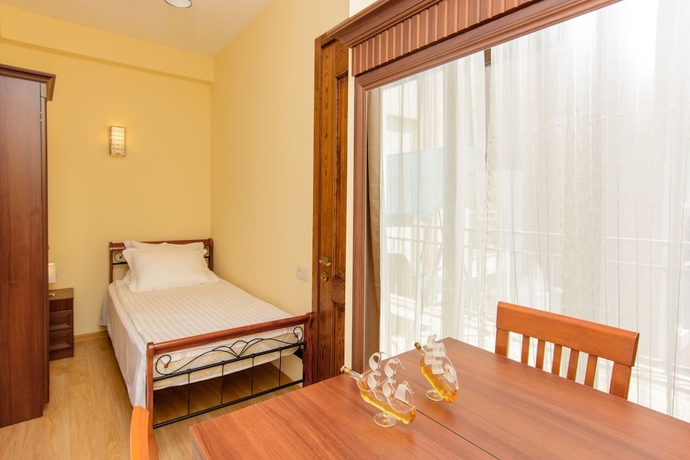 Imagen de la habitación del Hotel British House. Foto 8