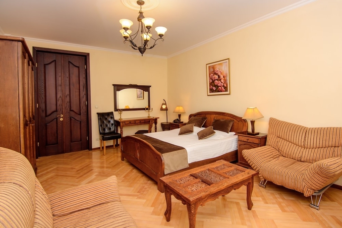 Imagen de la habitación del Hotel British House. Foto 15