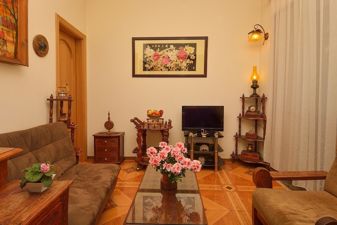 Imagen de los interiores del Hotel British House. Foto 18