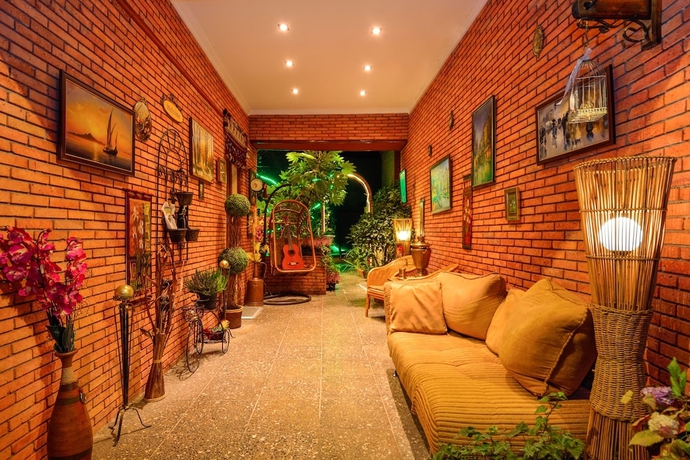Imagen de los interiores del Hotel British House. Foto 19