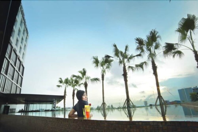 Imagen de la piscina del Hotel Brits Karawang. Foto 20