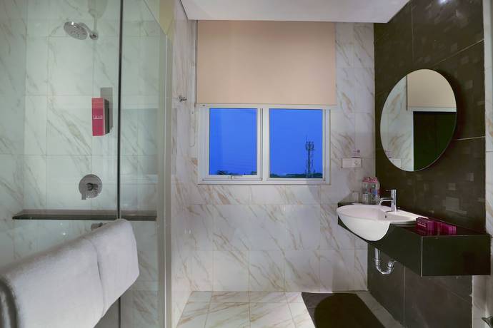 Imagen de la habitación del Hotel Brits Puri Indah. Foto 7