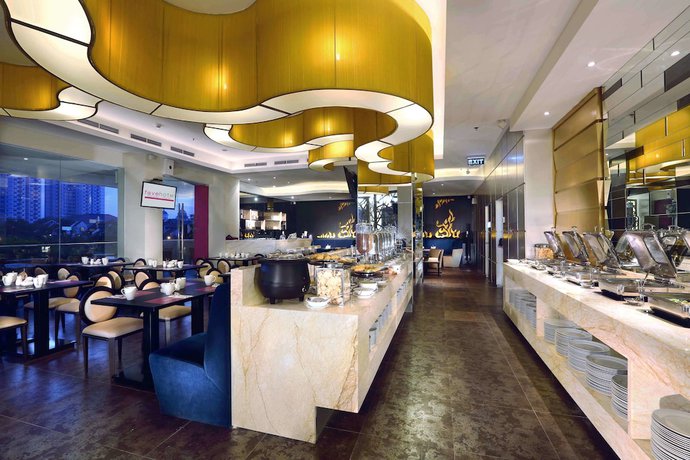 Imagen del bar/restaurante del Hotel Brits Puri Indah. Foto 4