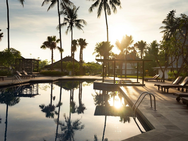 Imagen de la piscina del Hotel Brits Resort Lovina. Foto 18