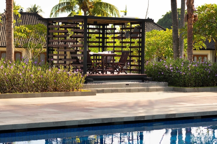 Imagen de los interiores del Hotel Brits Resort Lovina. Foto 15