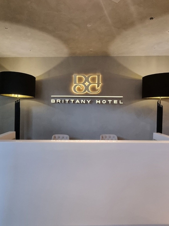 Imagen de los interiores del Hotel Brittany Bgc. Foto 16