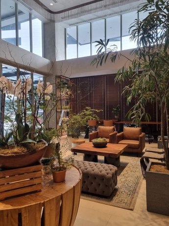 Imagen de los interiores del Hotel Brittany Bgc. Foto 18