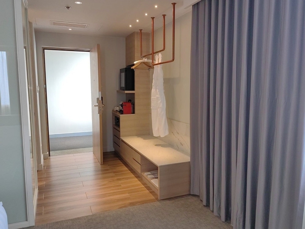 Imagen general del Hotel Brittany Bgc. Foto 2