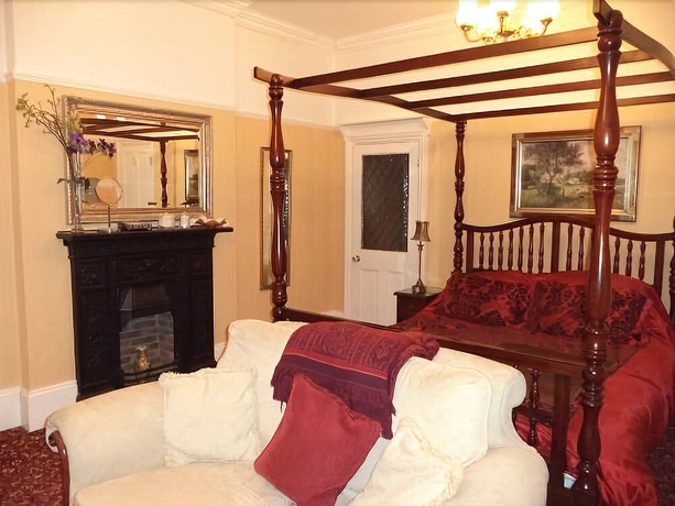 Imagen de la habitación del Hotel Britten House. Foto 10