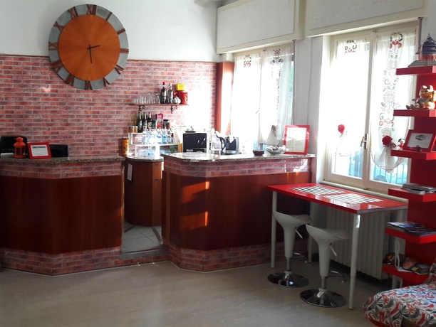 Imagen de los interiores del Hotel Brivio. Foto 19