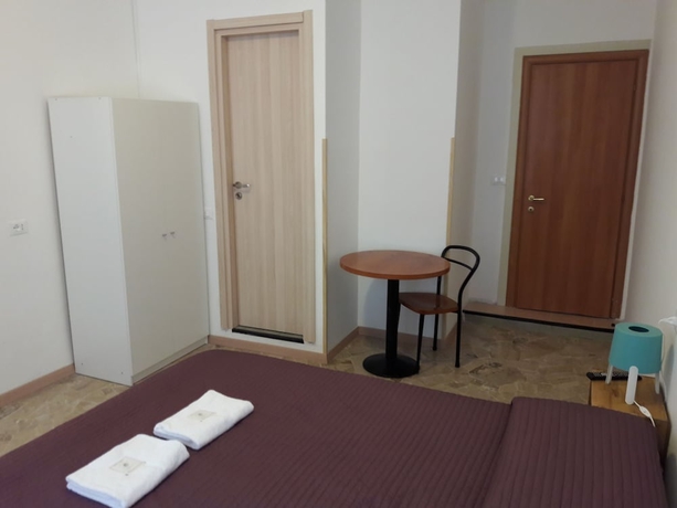 Imagen de la habitación del Hotel Brivio. Foto 14