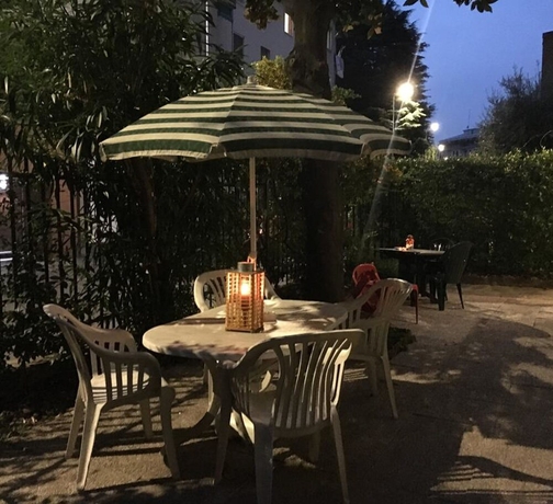 Imagen del bar/restaurante del Hotel Brivio. Foto 2