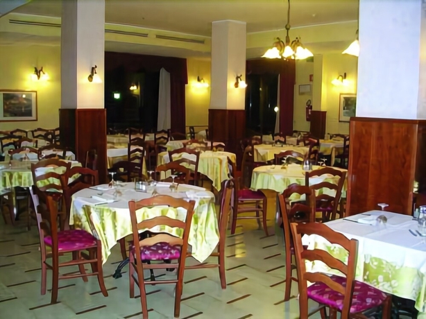 Imagen del bar/restaurante del Hotel Brixellum. Foto 4