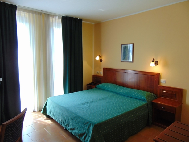 Imagen de la habitación del Hotel Brixellum. Foto 10