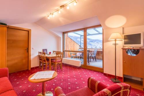 Imagen de la habitación del Hotel Brixentalerhof. Foto 5