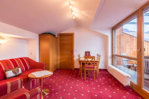 Imagen de la habitación del Hotel Brixentalerhof. Foto 6