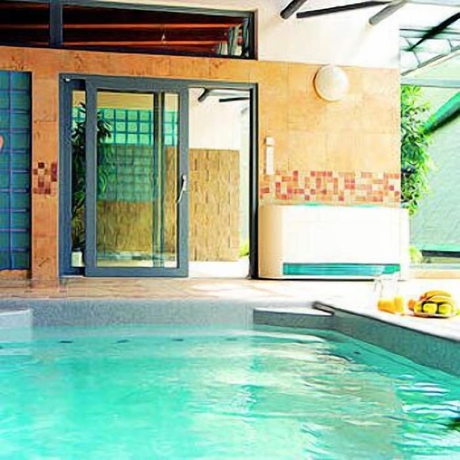 Imagen de la piscina del Hotel Brizky. Foto 19