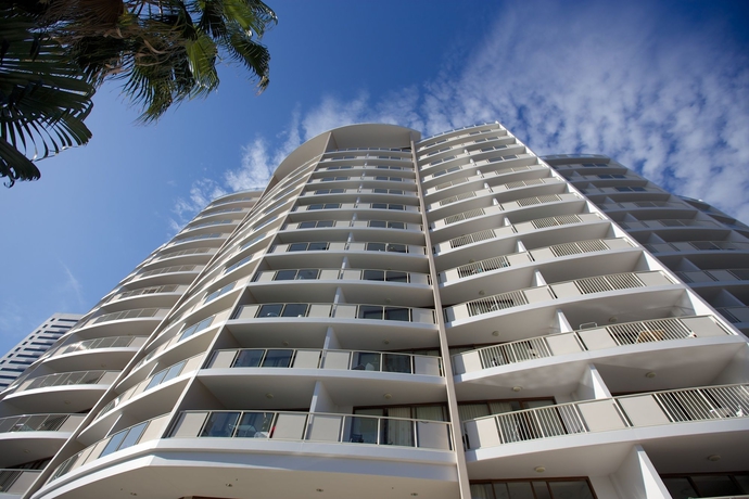 Imagen general del Hotel Broadbeach Savannah Resort. Foto 9