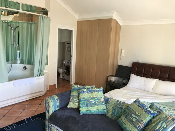 Imagen de la habitación del Hotel Broadbeach Studios. Foto 20