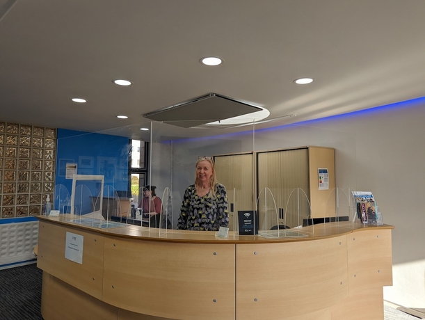 Imagen de los interiores del Hotel Broadview. Foto 19