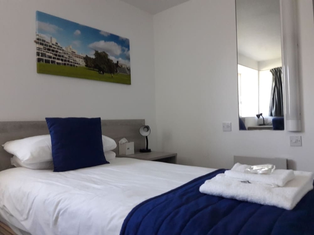 Imagen de la habitación del Hotel Broadview. Foto 14