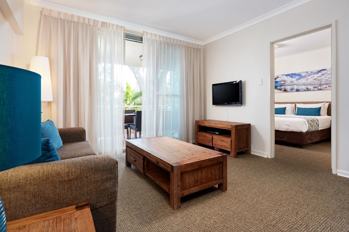 Imagen de los interiores del Hotel Broadwater Resort Como. Foto 11