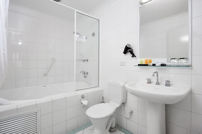 Imagen de la habitación del Hotel Broadwater Resort Como. Foto 9