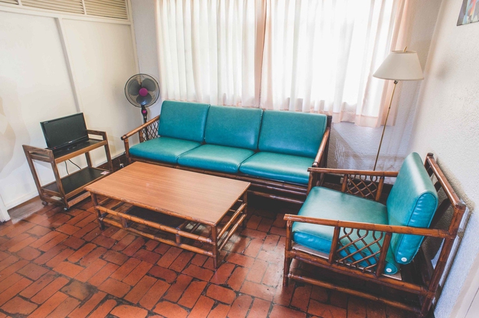 Imagen de los interiores del Hotel Broadway Court Apartelle. Foto 6