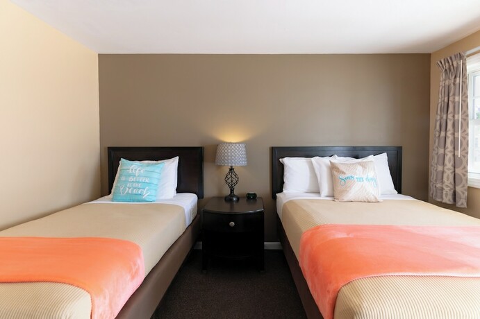 Imagen de la habitación del Hotel Broadway Court Motel. Foto 13