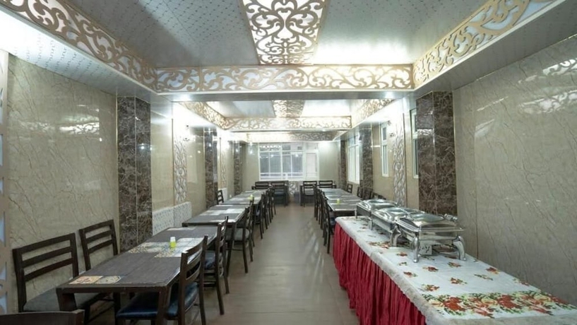 Imagen del bar/restaurante del Hotel Broadway Grand The HMs and Resorts. Foto 2