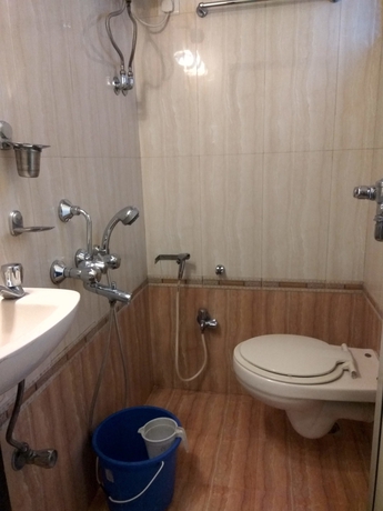 Imagen de la habitación del Hotel Broadway, Mumbai. Foto 15
