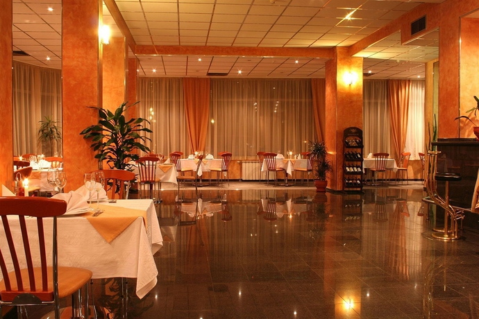 Imagen del bar/restaurante del Hotel Brod. Foto 2