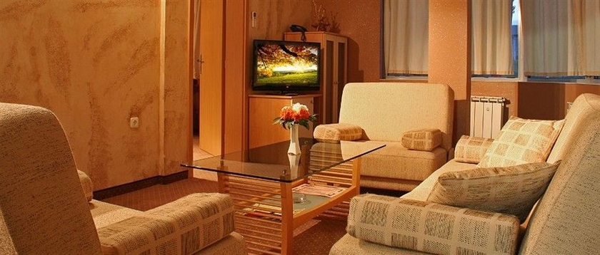 Imagen de los interiores del Hotel Brod. Foto 5