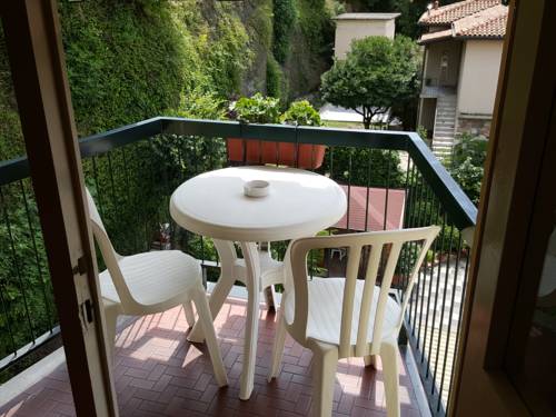 Imagen de la habitación del Hotel Broglia. Foto 7