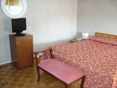 Imagen de la habitación del Hotel Broglia. Foto 9