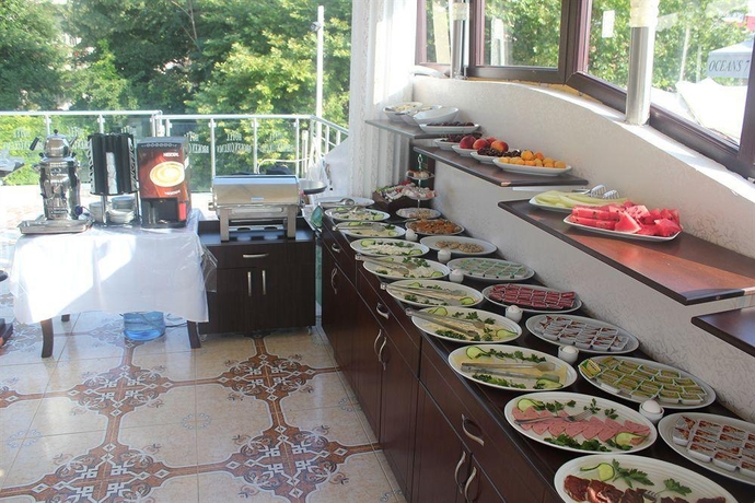 Imagen general del Hotel Broken Column. Foto 11