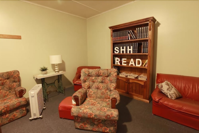 Imagen de los interiores del Hotel Broken Hill Tourist Lodge. Foto 16