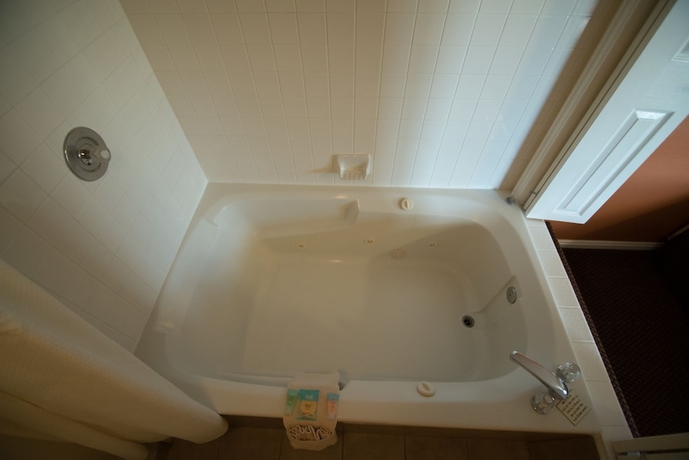 Imagen de la habitación del Hotel Broken Spur Inn and Steakhouse. Foto 9