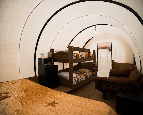 Imagen de la habitación del Hotel Broken Spur Inn and Steakhouse. Foto 14