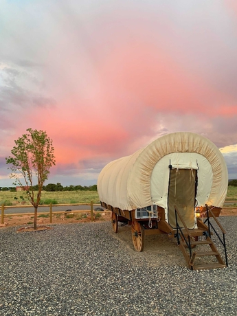 Imagen de la habitación del Hotel Broken Spur Inn and Steakhouse. Foto 15