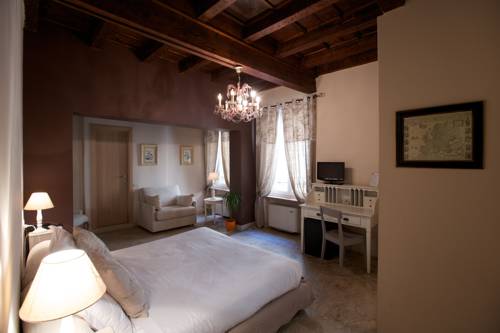 Imagen de la habitación del Hotel Broletto. Foto 12