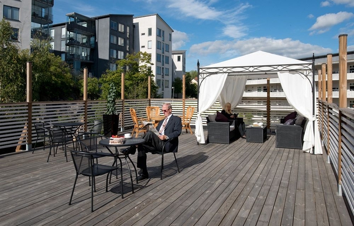 Imagen de los exteriores del Hotel Brommavik. Foto 7