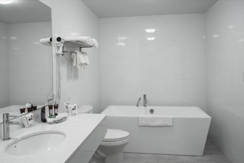 Imagen de la habitación del Hotel Bromont, Bromont. Foto 6