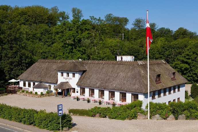 Imagen general del Hotel Bromølle Kro. Foto 1