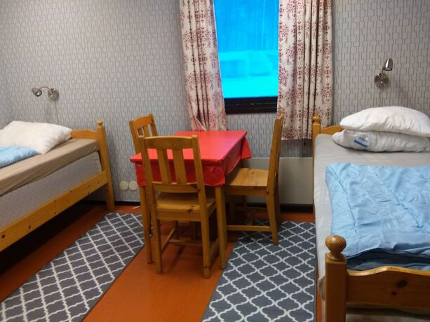 Imagen general del Hotel Brom&ouml;lla Camping and Vandrarhem - Hostel. Foto 7