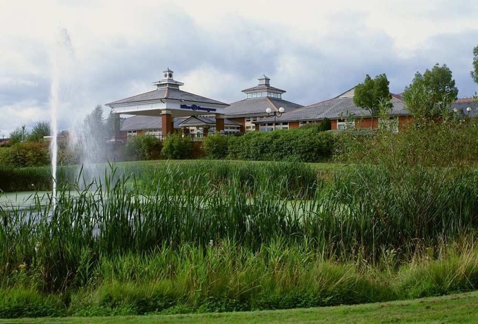 Imagen de los exteriores del Hotel Bromsgrove and Spa. Foto 8