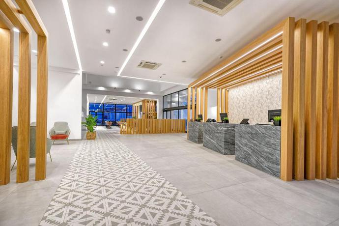 Imagen de los interiores del Hotel Broncemar Beach Suites. Foto 15