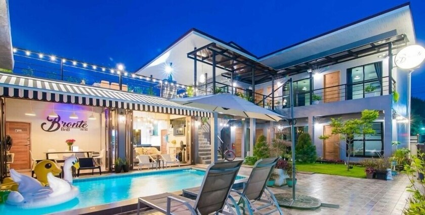 Imagen de la piscina del Hotel Bronte Bnb. Foto 33