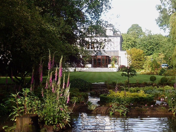 Imagen de los exteriores del Hotel Brook Hall. Foto 10